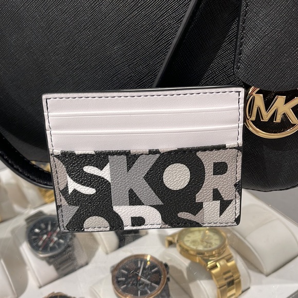 MICHAEL KORS MENS
Cooper Graphic Logo Tall Card Case
36S3LCOD2U
Black Multi NWT - Picture 13 of 16